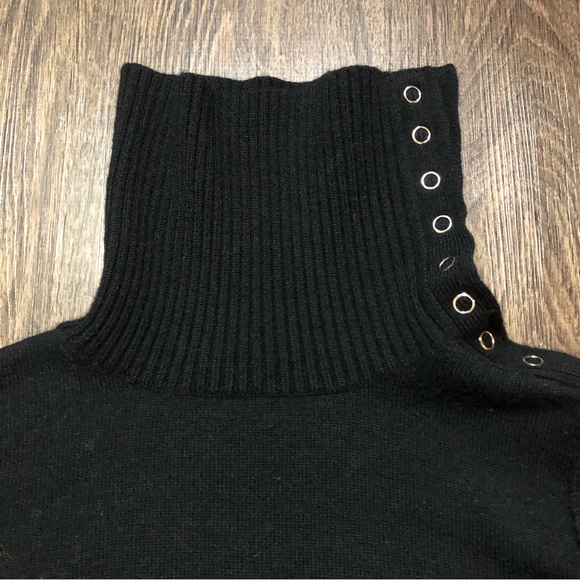 Vintage Jacob Snap Button Cropped Turtleneck - Picture 3 of 13